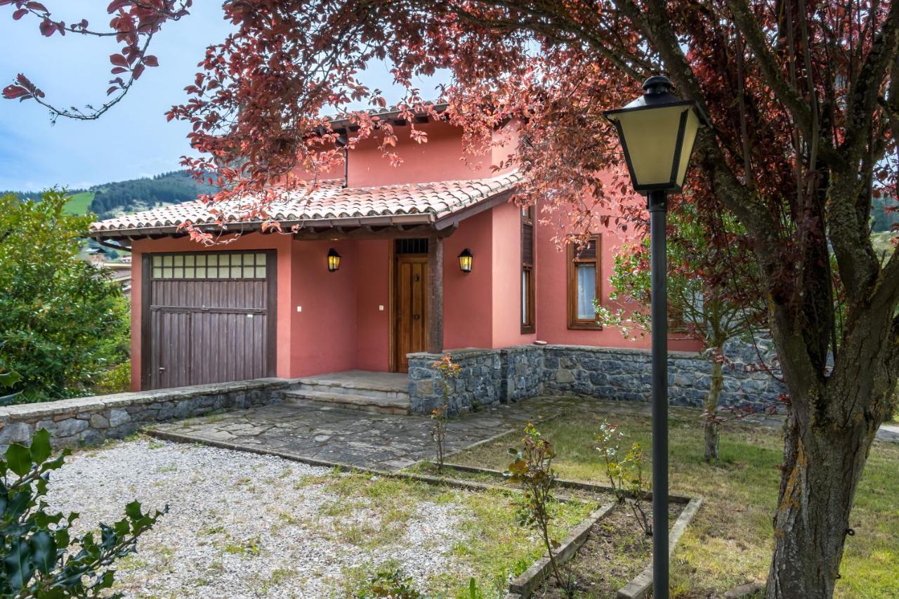 Exclusivo Chalet En Потес Екстериор снимка
