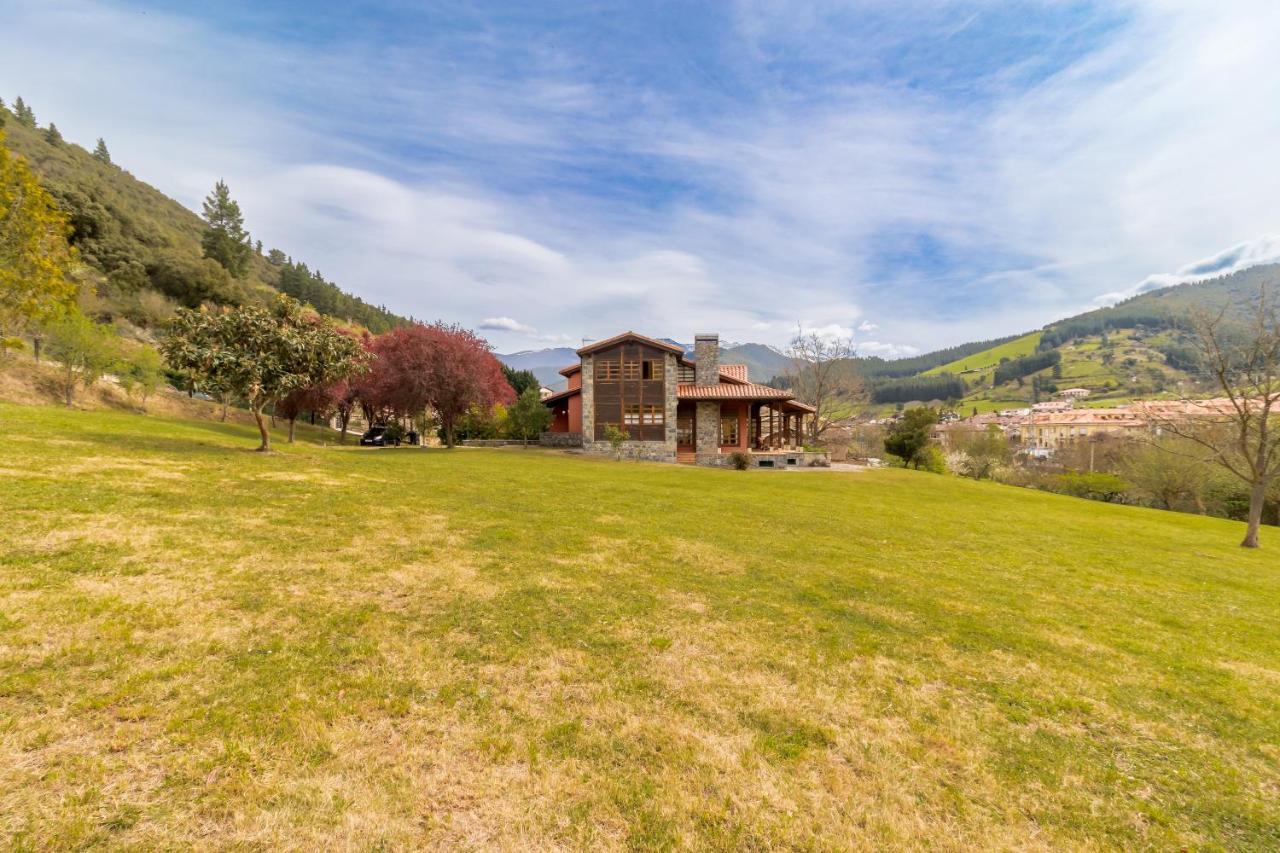 Exclusivo Chalet En Потес Екстериор снимка