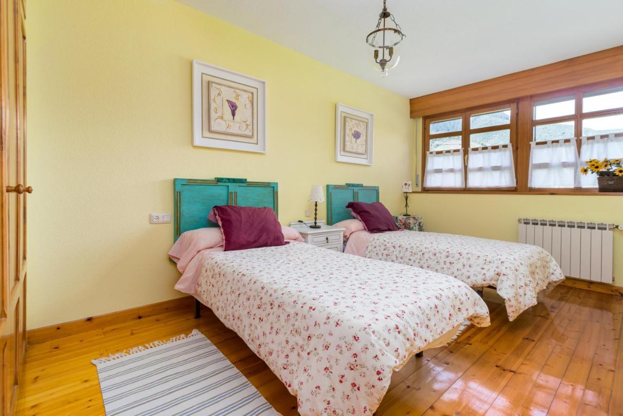 Exclusivo Chalet En Потес Екстериор снимка
